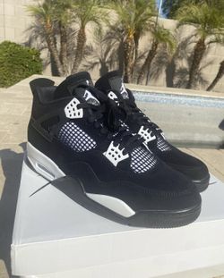 Jordan 4 White Thunder 