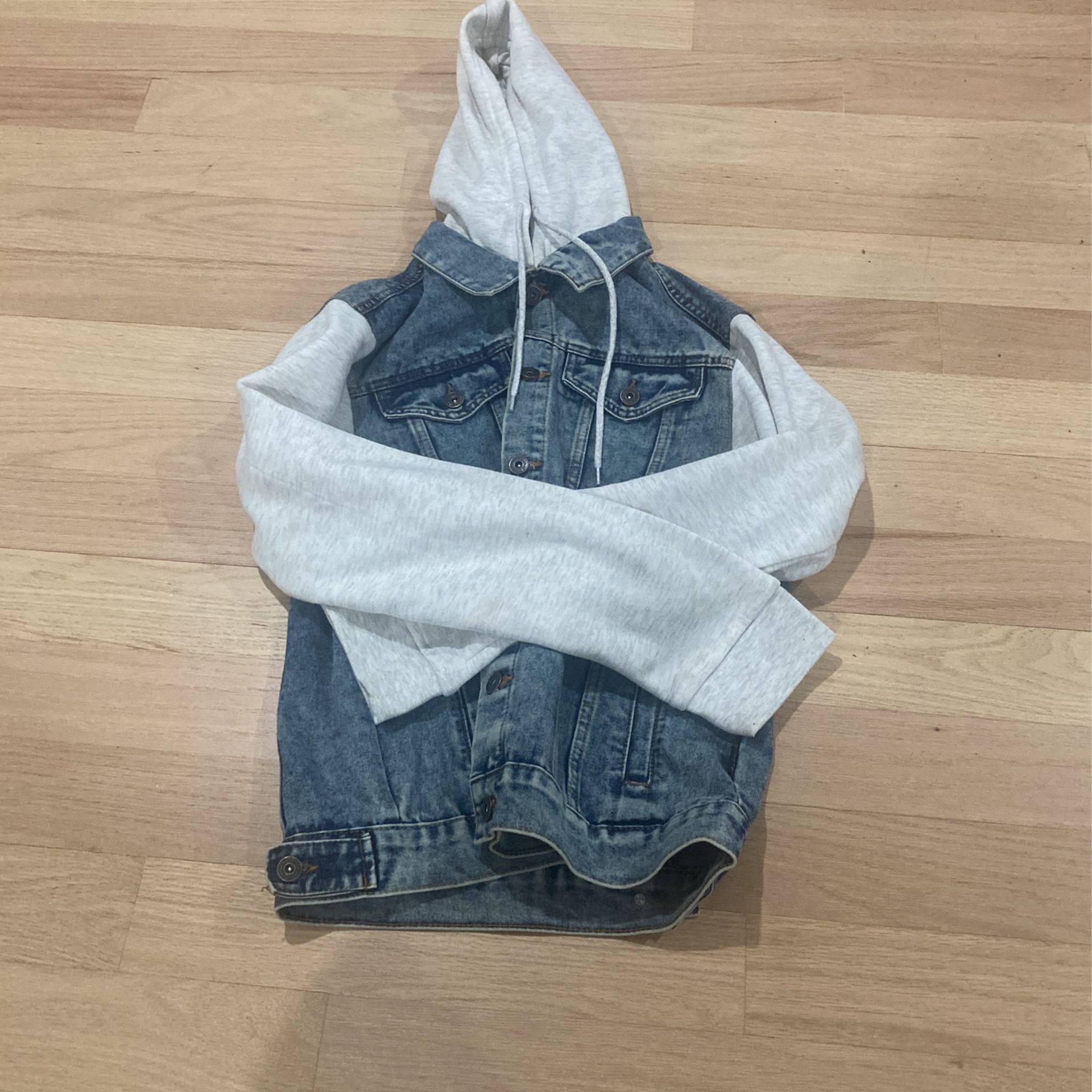 jean jacket with white hoodie 