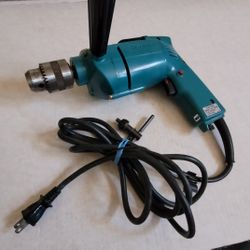 Makita DP4700 13mm Drill Corded, Variable Speed, 0-550RPM, 1/2" Chuck, Barely Used, Xlnt Condition