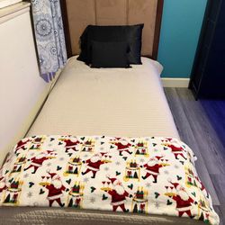 Twin bed w/ mattress