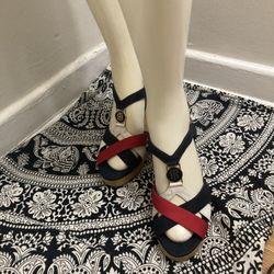 Tommy Hilfiger wedges heels navy blue white and red logo emblem women’s size 9.5
