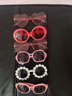 Toy sunglasses