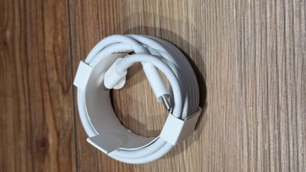 Authentic 2m Apple Cable From MacBook 