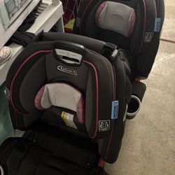 Graco Carseats (2) Free