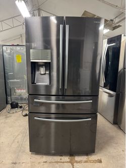 SAMSUNG REFRIGERATOR