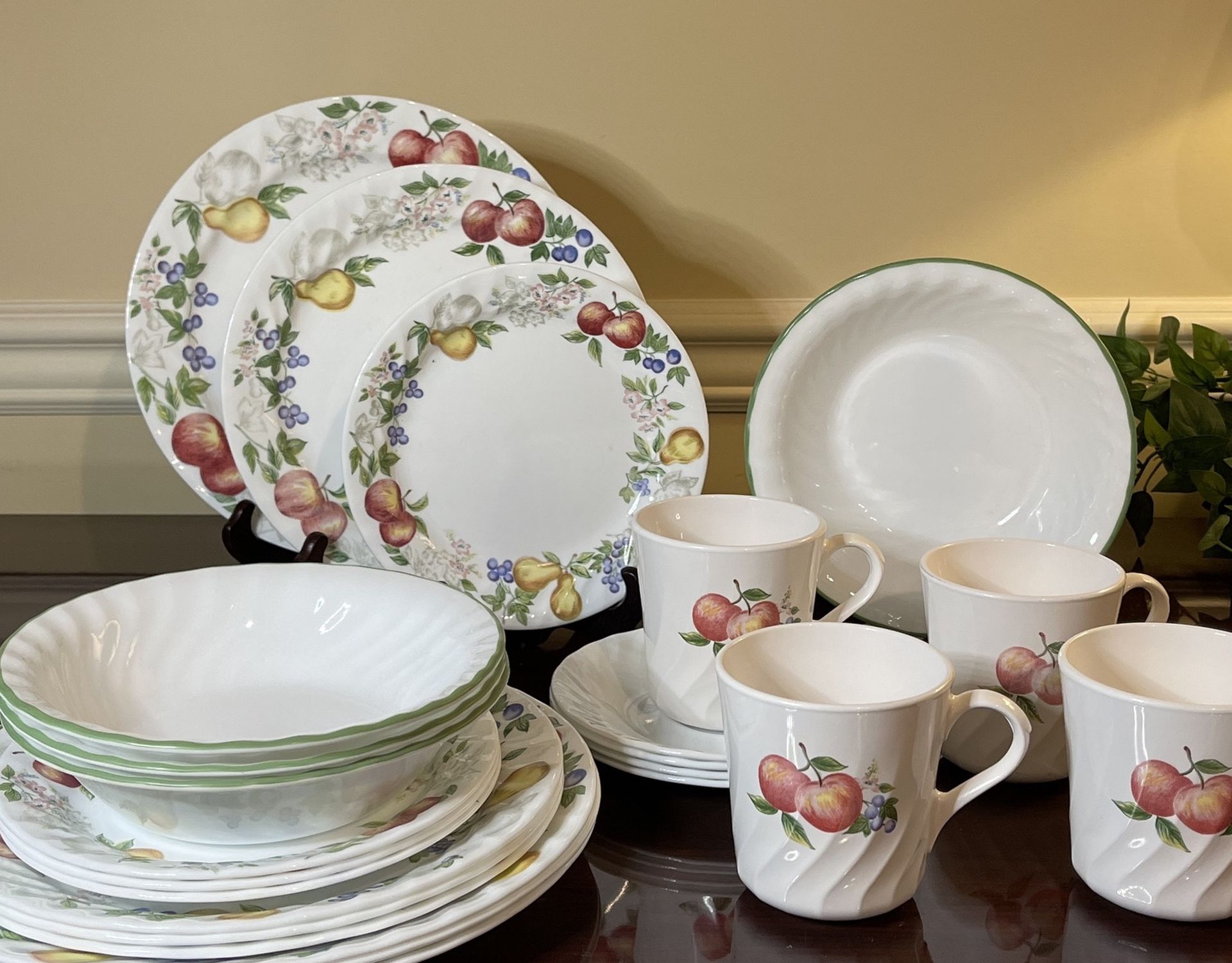 24 Piece Set Of Corelle CHUTNEY Dishes Fruits