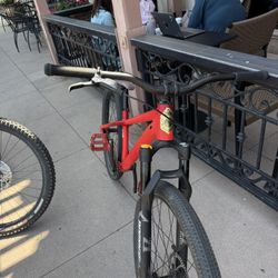 Dirt Jumper Specialized P.4 TRADE FOR RAD OR ZOOZ