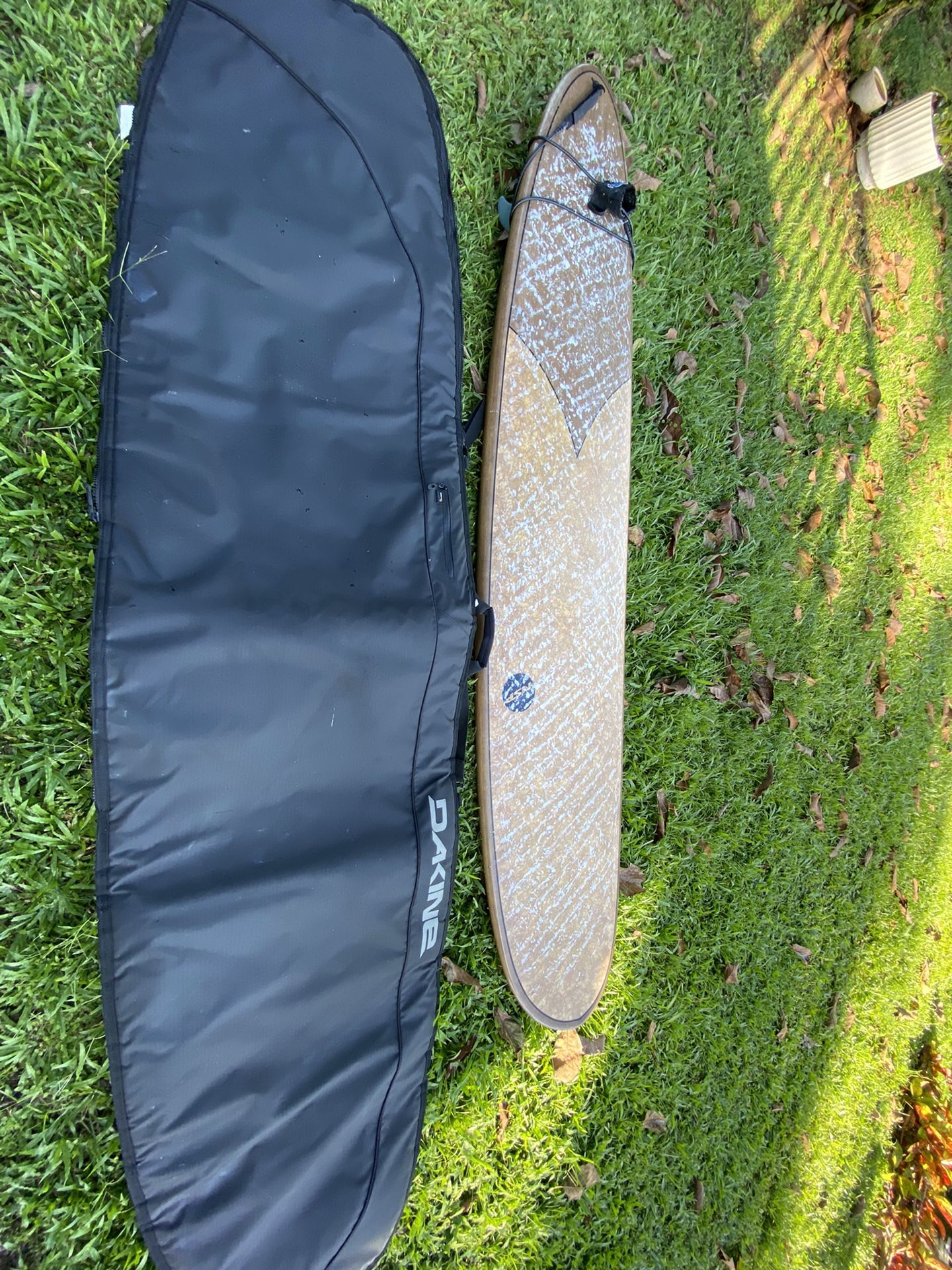 Surfboard like new 8’4” CocoFlax Hooligan with Dakine bag