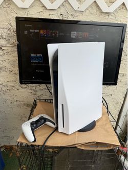 PS5 with free games on it like 10 games free disc version console
