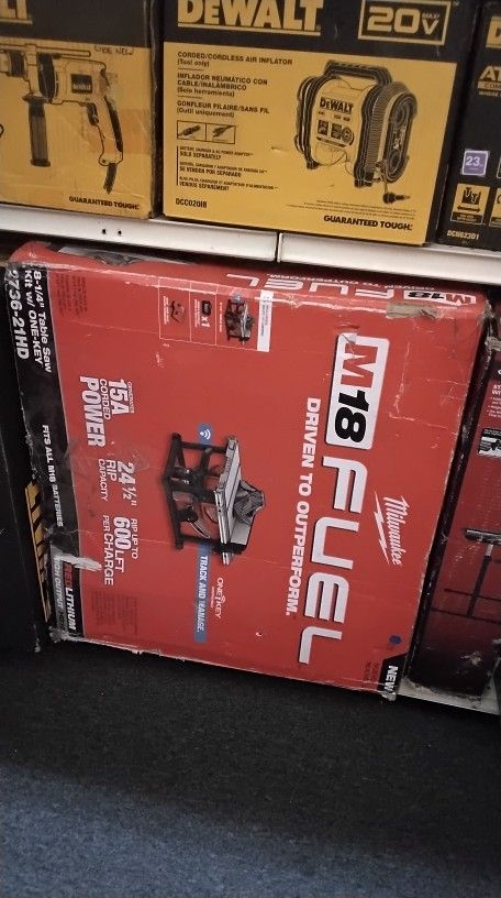 MILWAUKEE M18 FUEL 8 1/4