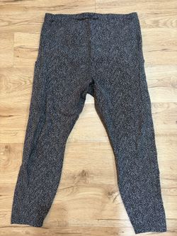 Athleta Gym Leggings - Capri Length - Size Large