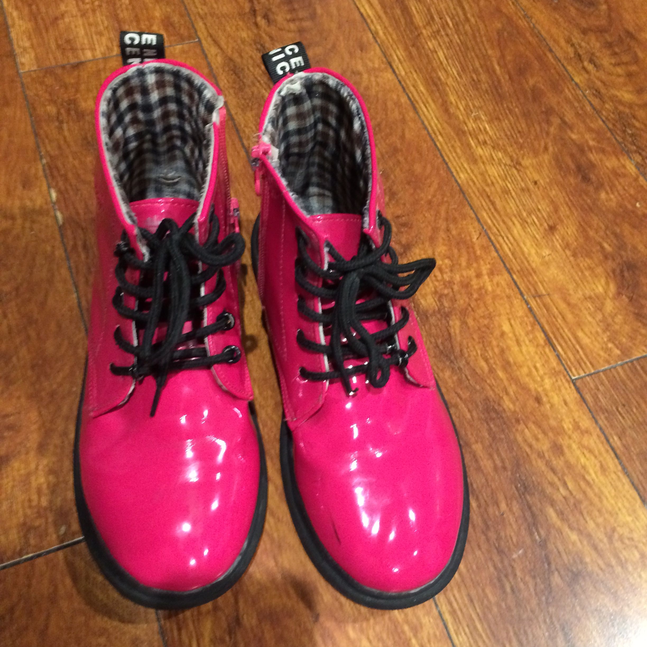 Girls Kids Pink Boots sz 2.5-3