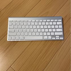 Apple A1314 Wireless Keyboard - New/Open Box