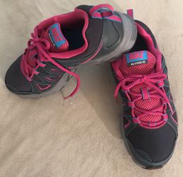 Nike Alvord 10 Size 9 Ladies Pink & Smoke Gray