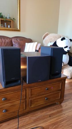 Polkaudio powerd subwoofer & 2 pioneer speakers