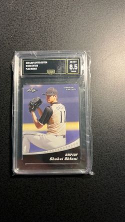 Ohtani 2018 Leaf Rookie -Graded 8.5