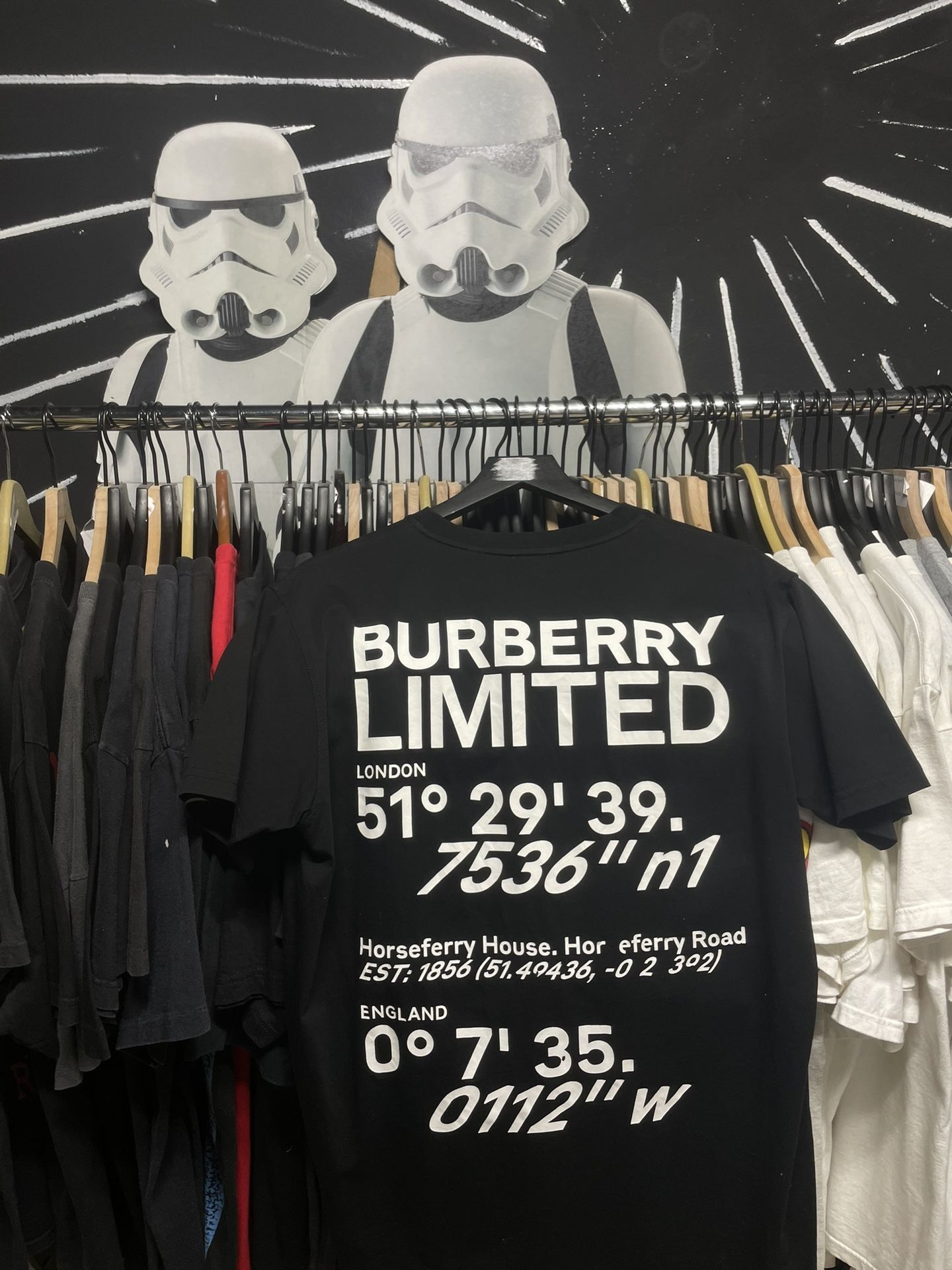 Burberry tee Shirt Medium 