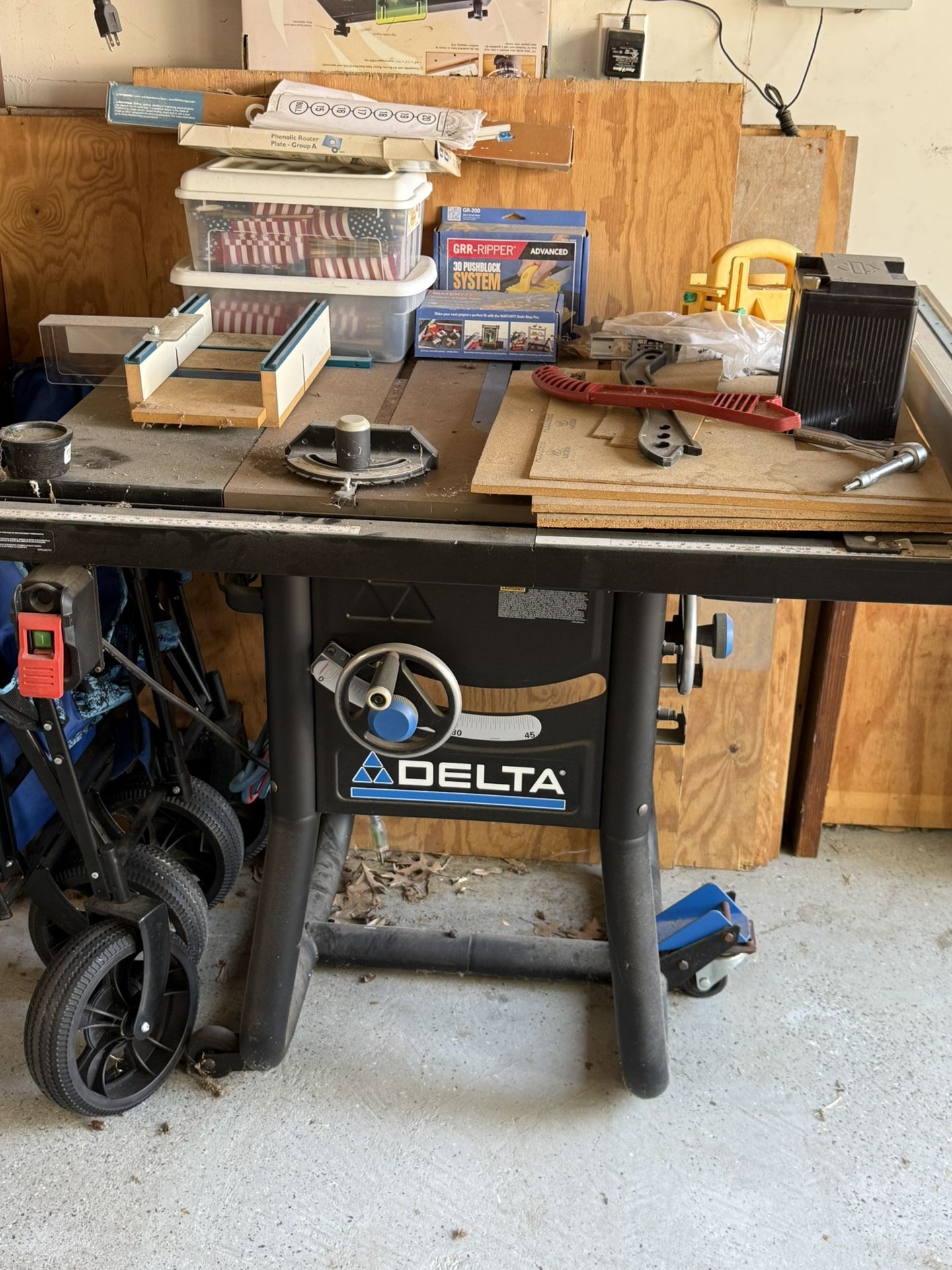 Delta 36-5000 Table Saw