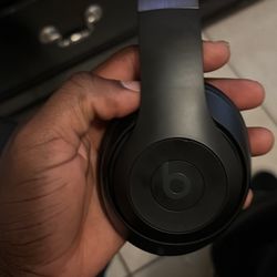 Beat Studio Pro 