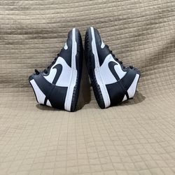 Nike Dunk High Black & White – Size 9