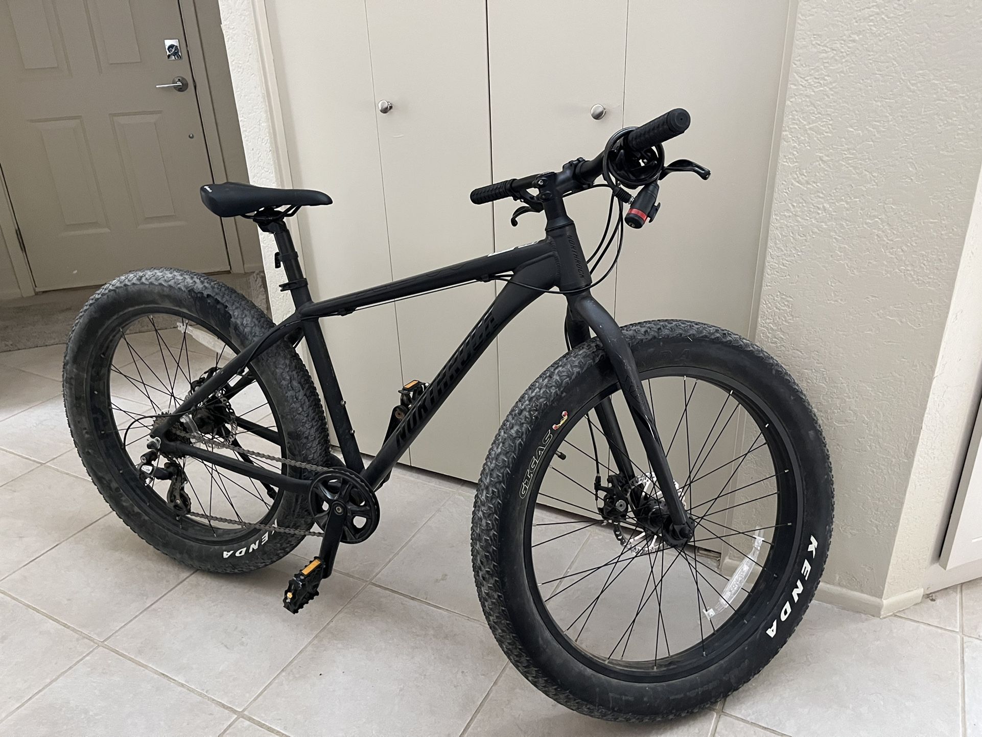 NorthRock XC00 Fat Tire Bike