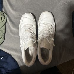 All White 550 New Balances 