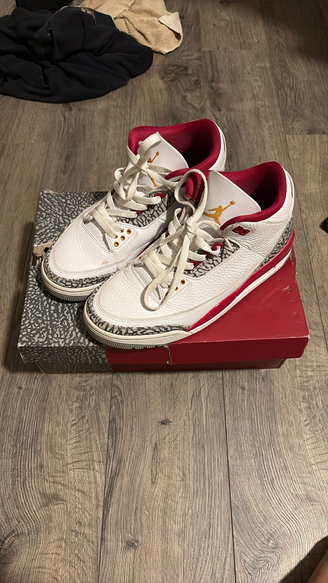 Jordan 3 Retro Cardinal Red