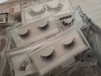 VELOUR Lashes