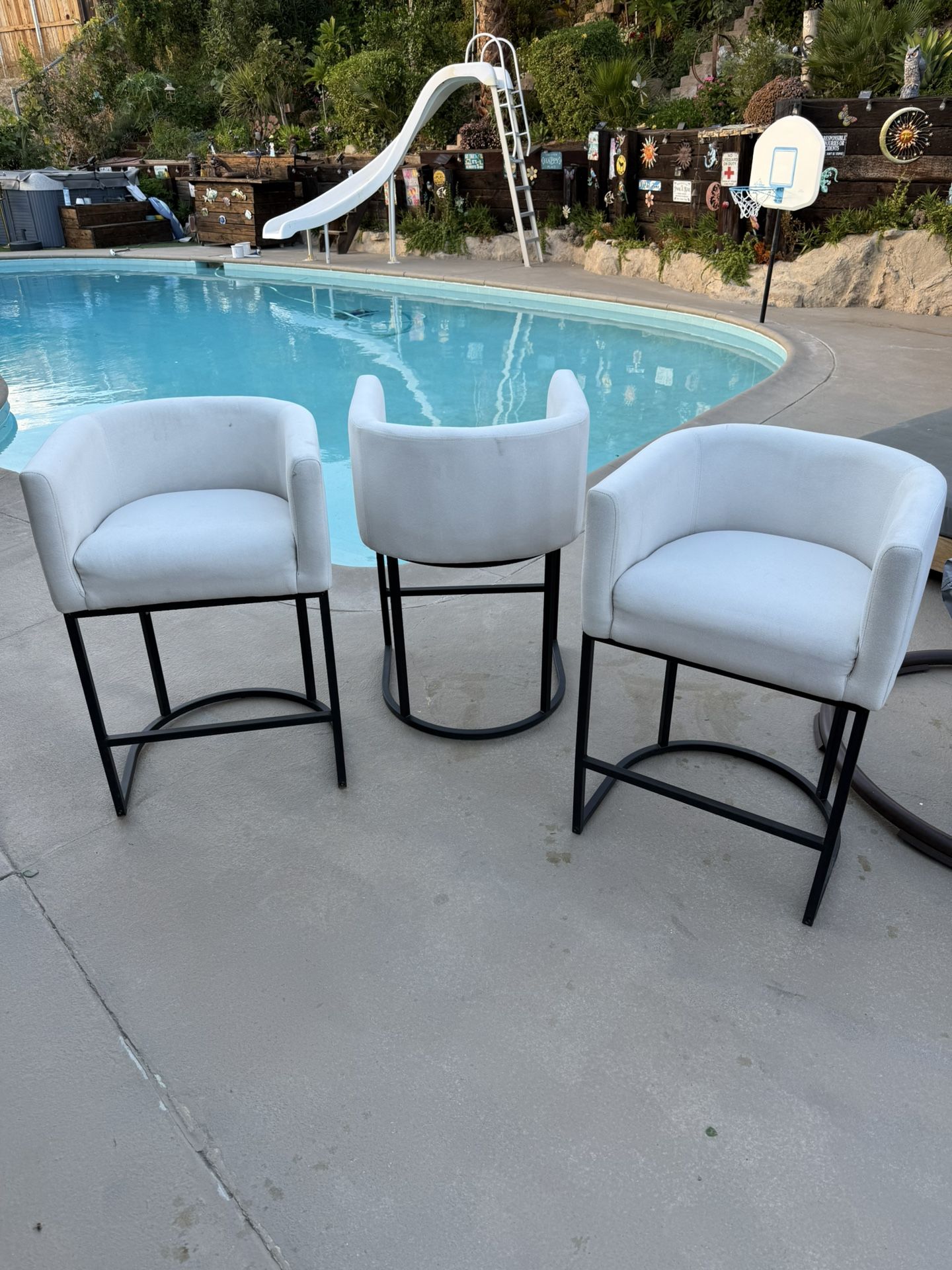 White Bar Stools 