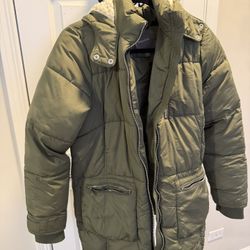 Women’s Coat Size Médium 