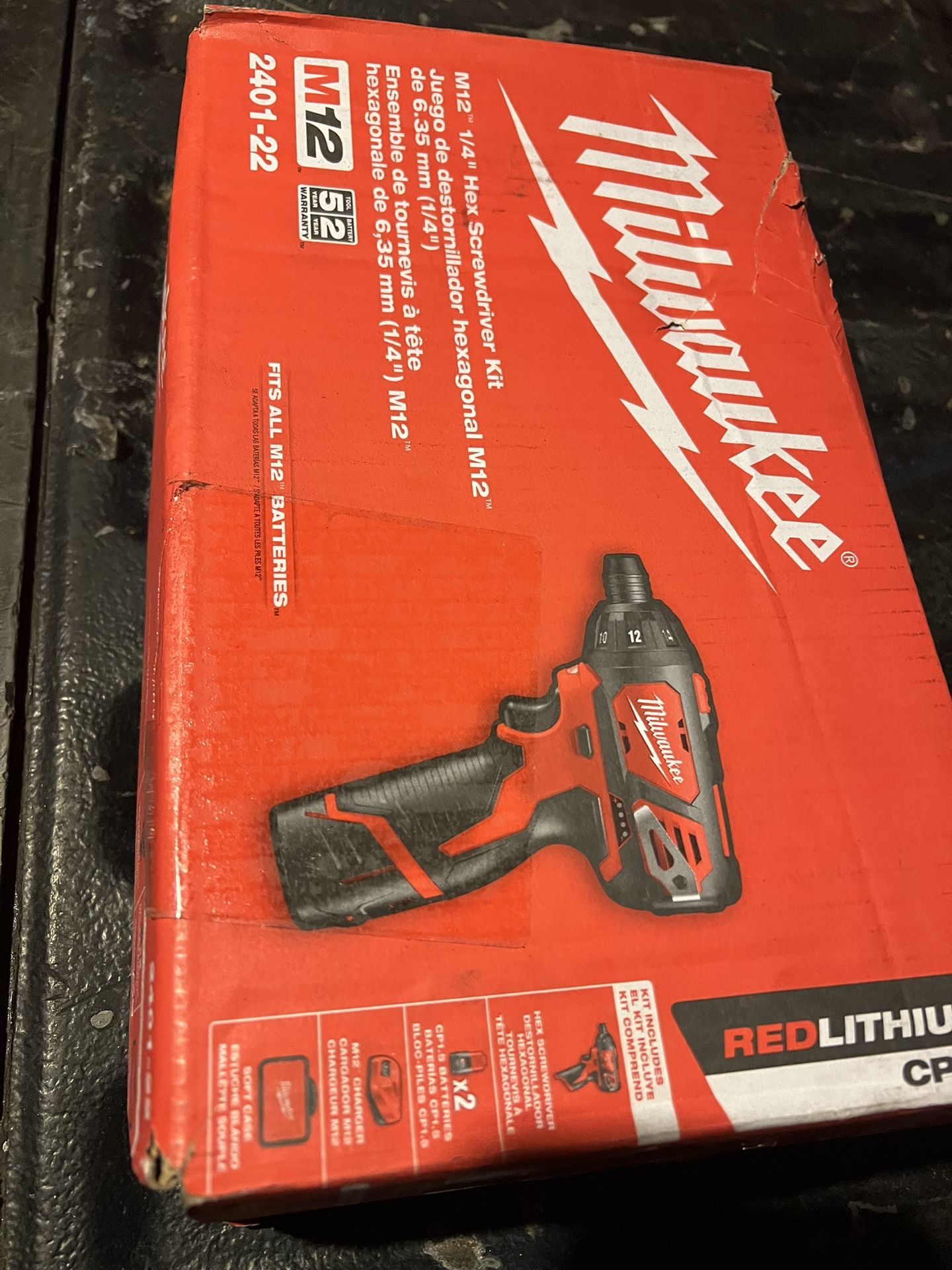 Milwaukee M12 12V Lithium-Ion Cordless 1/4 in. Hex Screwdriver Kit with Two 1.5Ah Batteries, Charger and Tool Bag