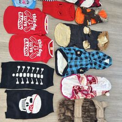🐶 Pet Clothes Bundle – 17 pcs (Tees, Sweaters, Jackets) – New & Like New