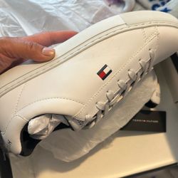 Tommie Hilfiger  