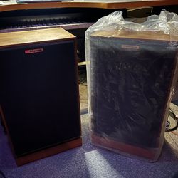 Klipsch KG4 Speakers with Original Boxes