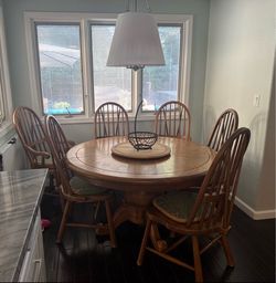 Round Oak Pedestal Dining Table with 6 Chairs