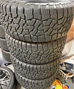 285 75 16 vendo un set de llantas usadas en excelente condición marca FALKEN