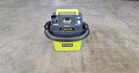 Ryobi 18V 1 Gallon Wet/Dry Vacuum