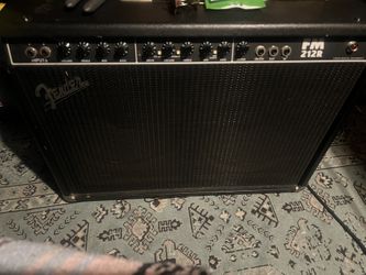 Fender FM 212R
