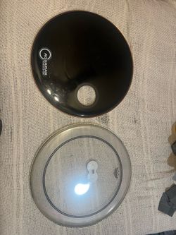 Remo clear bass drum beater head & Aquarian Regulator black bass drum resonant head mic port 22”
