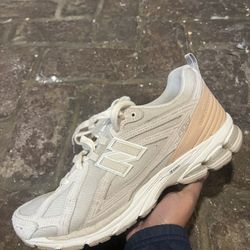 New Balance Cream Size 10.5