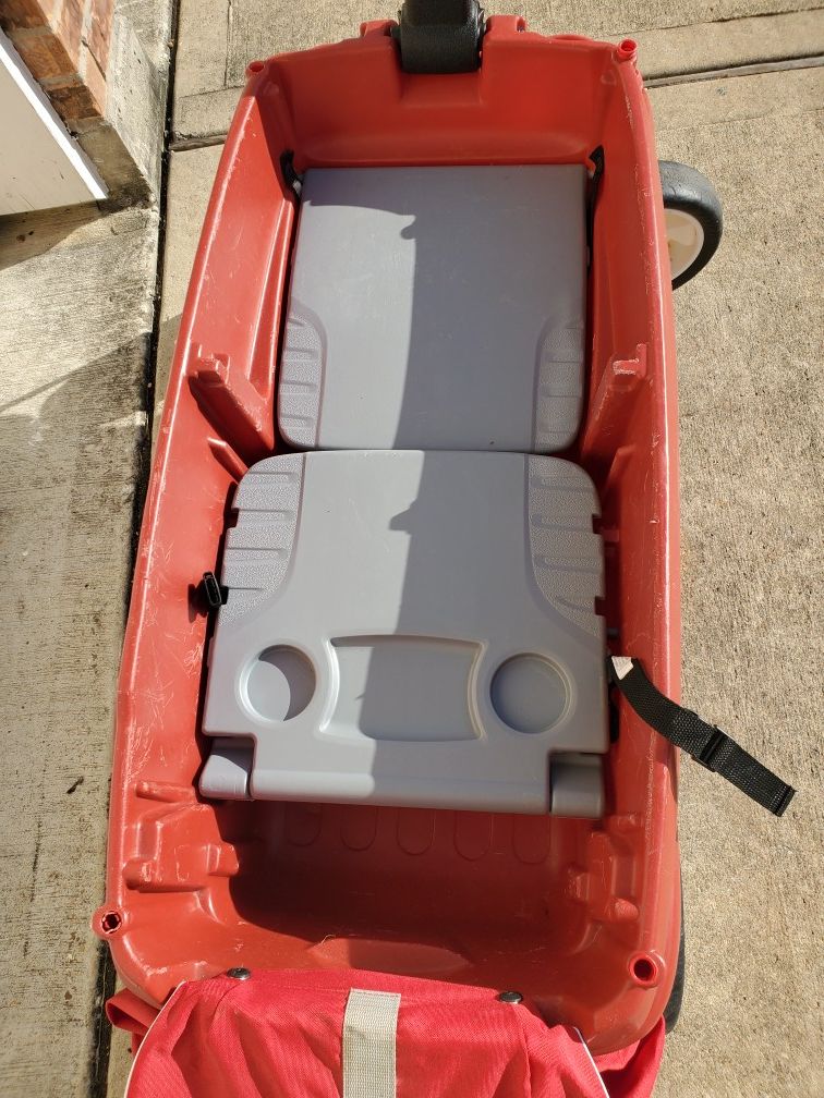 Radio flyer wagon