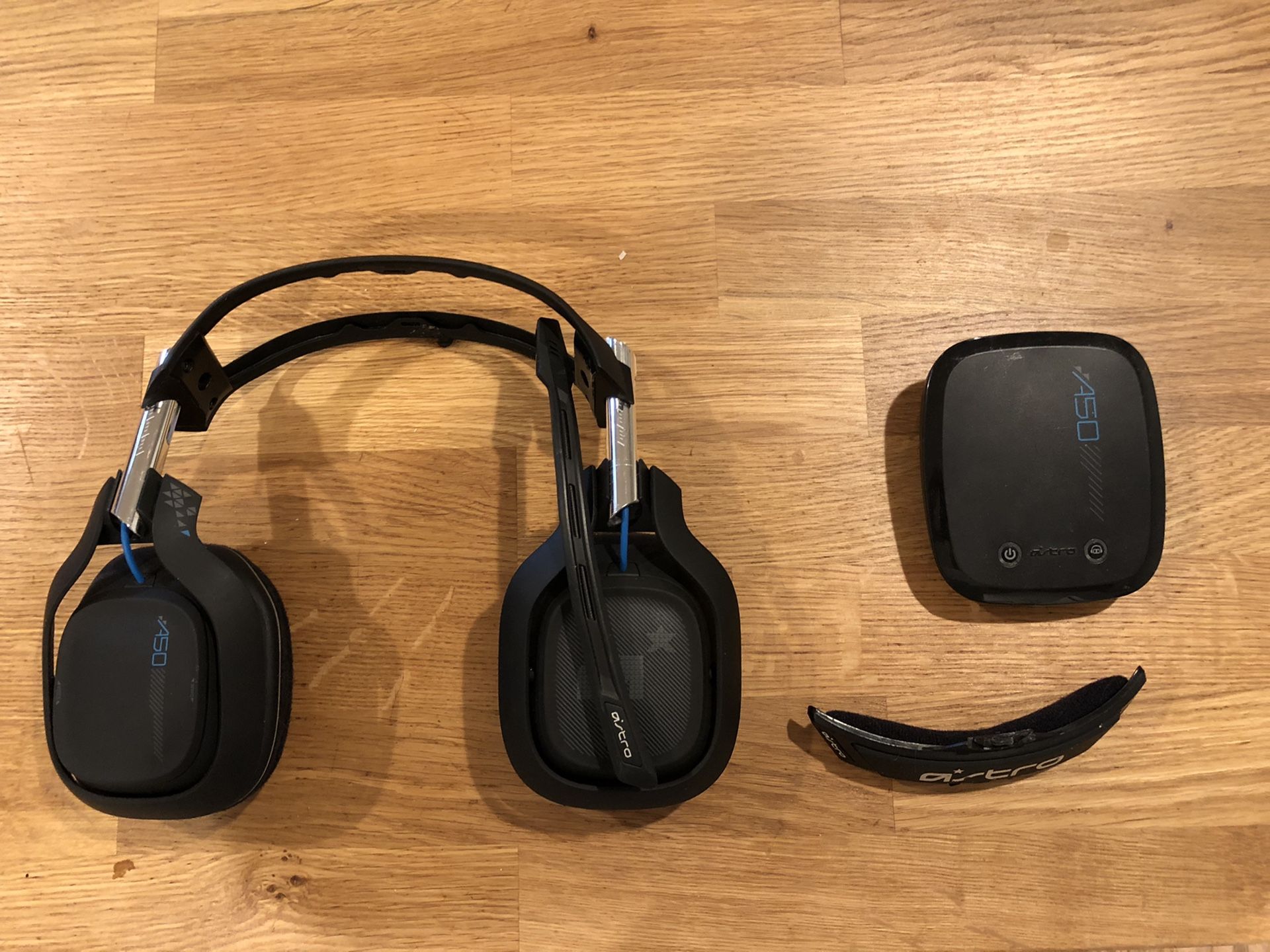Astro A50 Wireless Gaming Headphones (PC, Xbox, PS4)