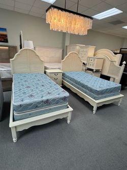 Twin bedroom set (FREE 24H DELIVERY AND SETUP)