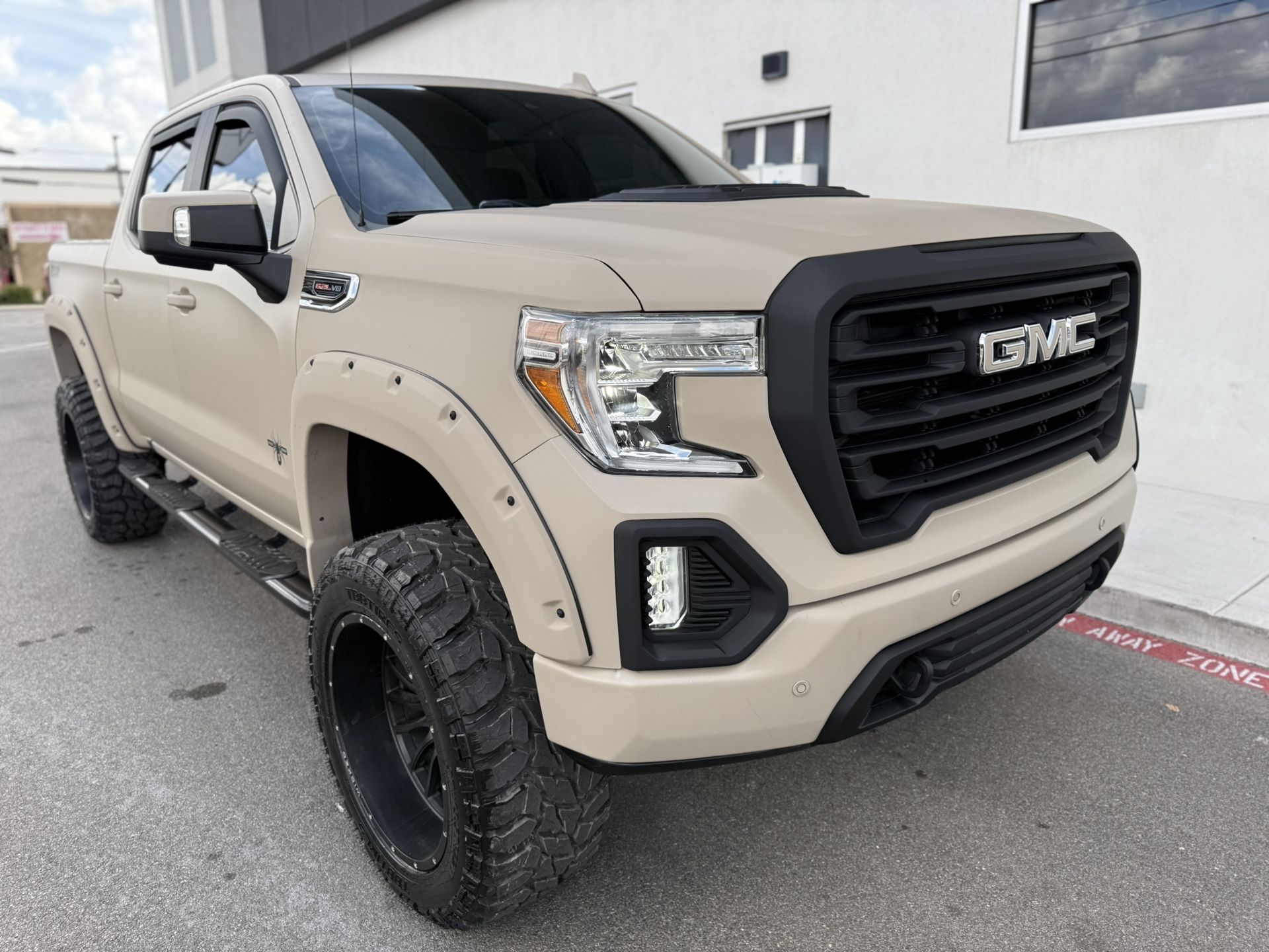 2020 GMC AT4 LIFTED BLACK WIDOW