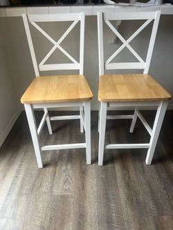 Kitchen barstools