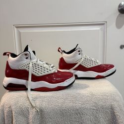 Size 7 Jordan Maxin 200 White Gym Red