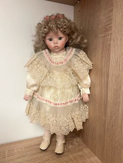 Period doll
