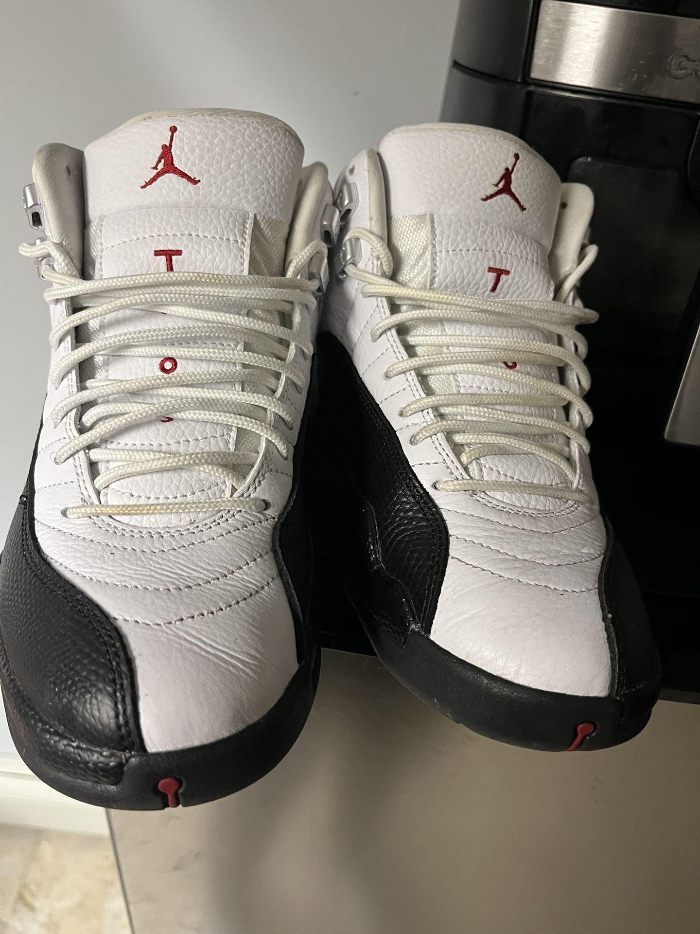Jordan 12 taxi flip