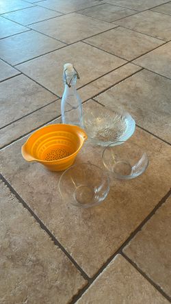 Glass Bowls, Bottle & Mini Strainer Set