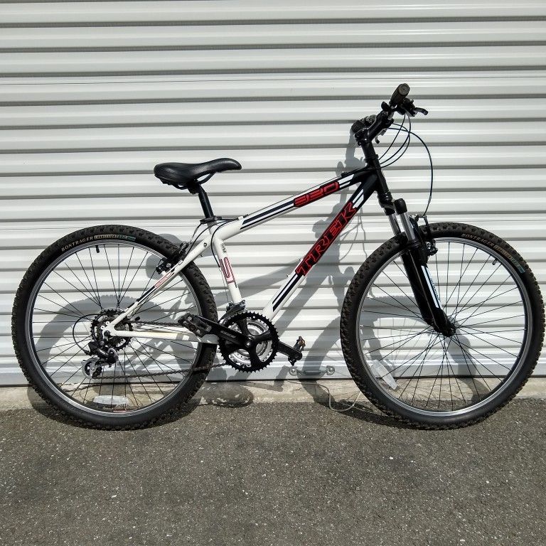 schwinn loop adult folding bicycle Should You Buy The Schwinn Loop Adult Folding Bike Review, Fantastic sturdy  little bike!